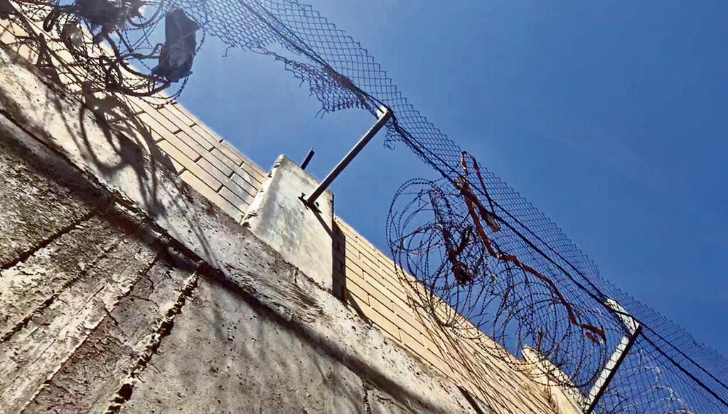 Broken border fence used by terrorists (Photo: Alex Gamborg) yk14510083