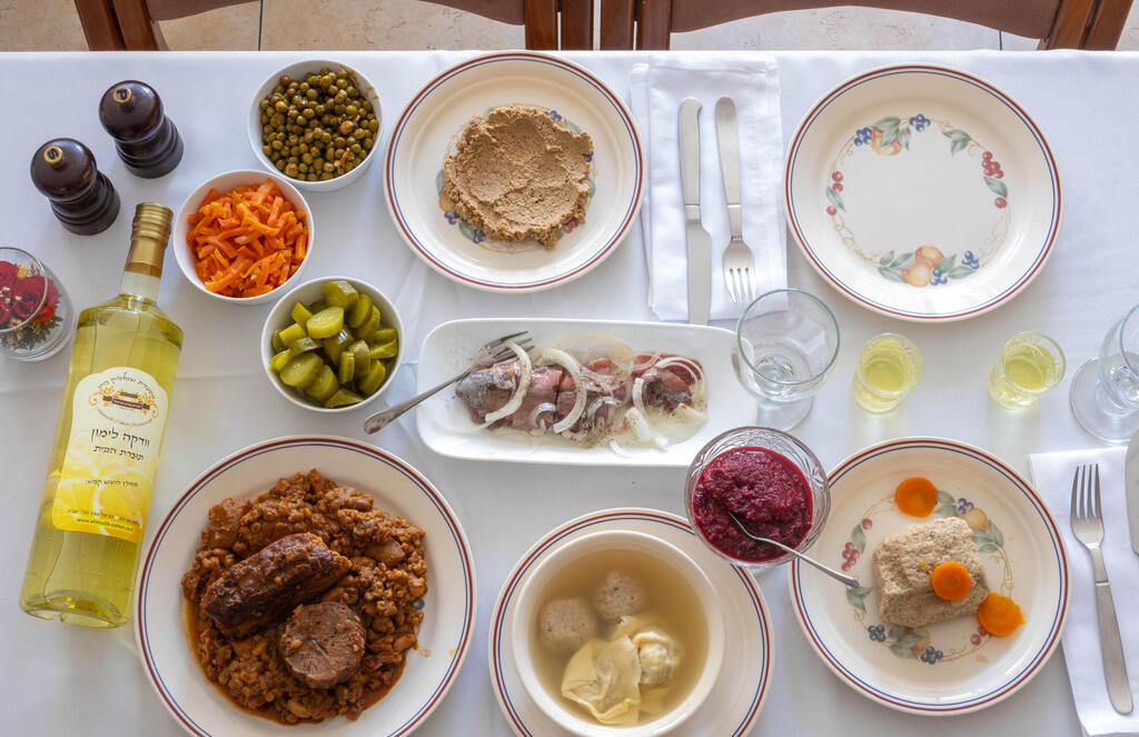 הרבה ראשונות ועיקרית אחת (צילום: יובל חן) שמוליק כהן
