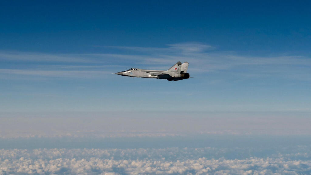 מטוס מיג-31 מעל הים הבלטי (צילום: AFP PHOTO / SOURCE / BYLINE) מטוס רוסי מיג 31 מעל הים הבלטי