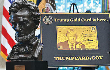 יש גם פלטינום. ה”גולד כארד” | צילום: MANDEL NGAN , אי־אף־פי yk14524009