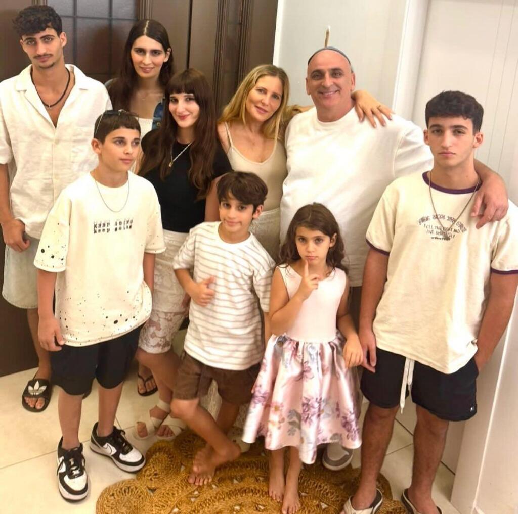 הסלבס חוגגים ראש השנה תשפ"ו 