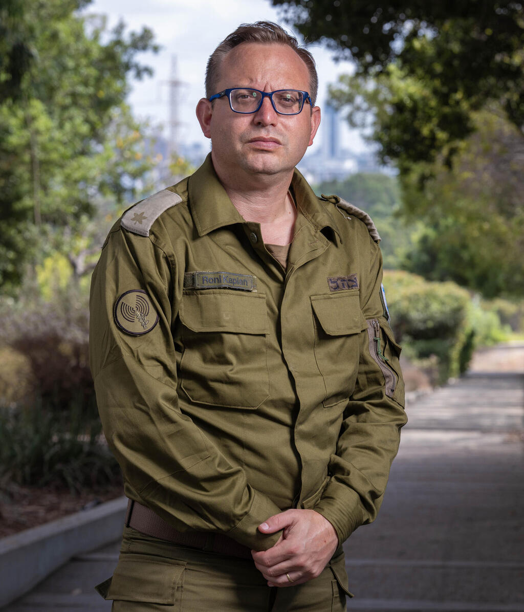 ''שפה זאת תרבות''. דובר צה"ל בשפה הספרדית, רס"ן (מיל') רוני קפלן (צילום: יובל חן) דובר צה"ל בשפה הספרדית, רס"ן (מיל') רוני קפלן