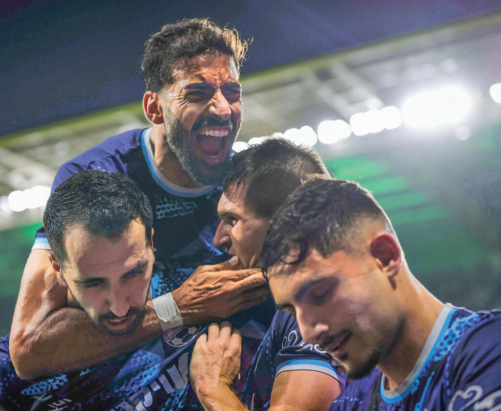 תופסים ראש. באר שבע בטירוף אתמול בסמי עופר | צילום: עוז מועלם yk14533169