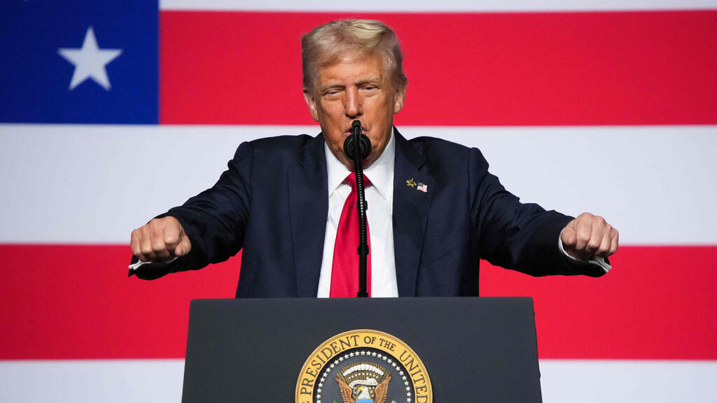 טראמפ. הממשל מושבת כבר 36 ימים (צילום: Andrew Harnik / GETTY IMAGES NORTH AMERICA / AFP) ארה"ב כינוס קצינים של שר ההגנה פיט הגסת' נשיא דונלד טראמפ