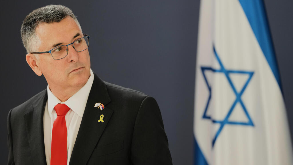 סער ב"דיפלומטיית ציוצים" מול האוקראינים (צילום: AP Photo/Darko Vojinovic) גדעון סער נפגש עם מרקו ג׳וריץ׳