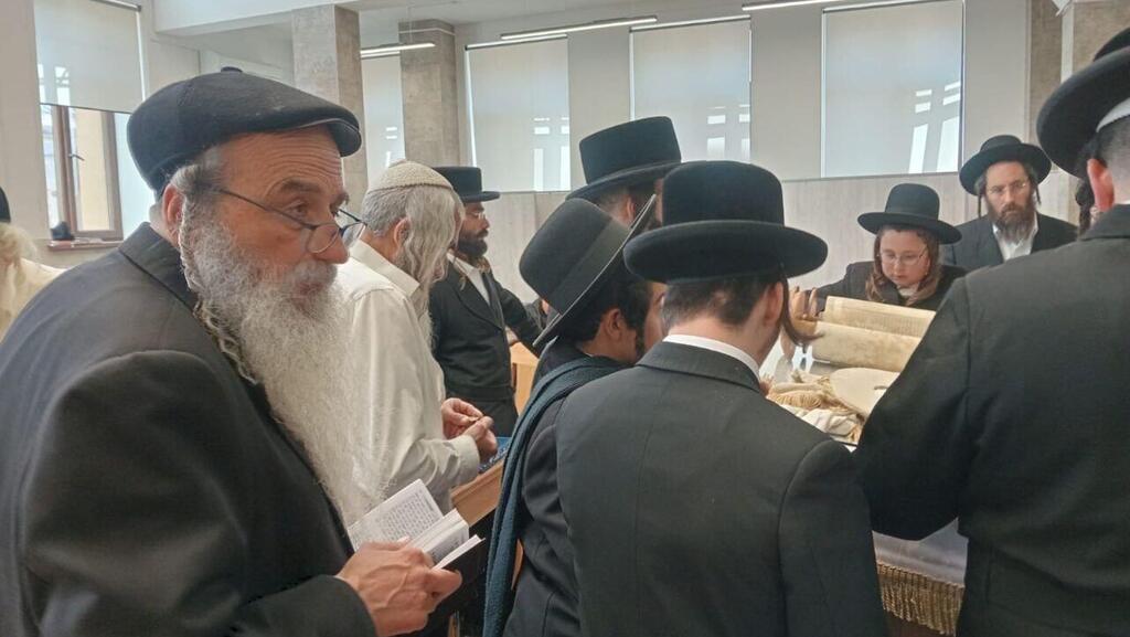 ישראלים בבית חב"ד בקישינב, במולדובה