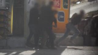 תיעוד: מסתערבי מג״ב איו״ש עוצרים מבוקש במחנה בלאטה