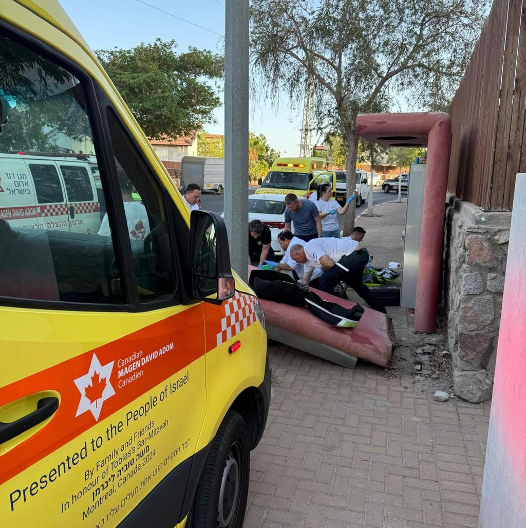 הזירה בעיר הדרומית תיעוד מאילת: נער נפל מגובה רב