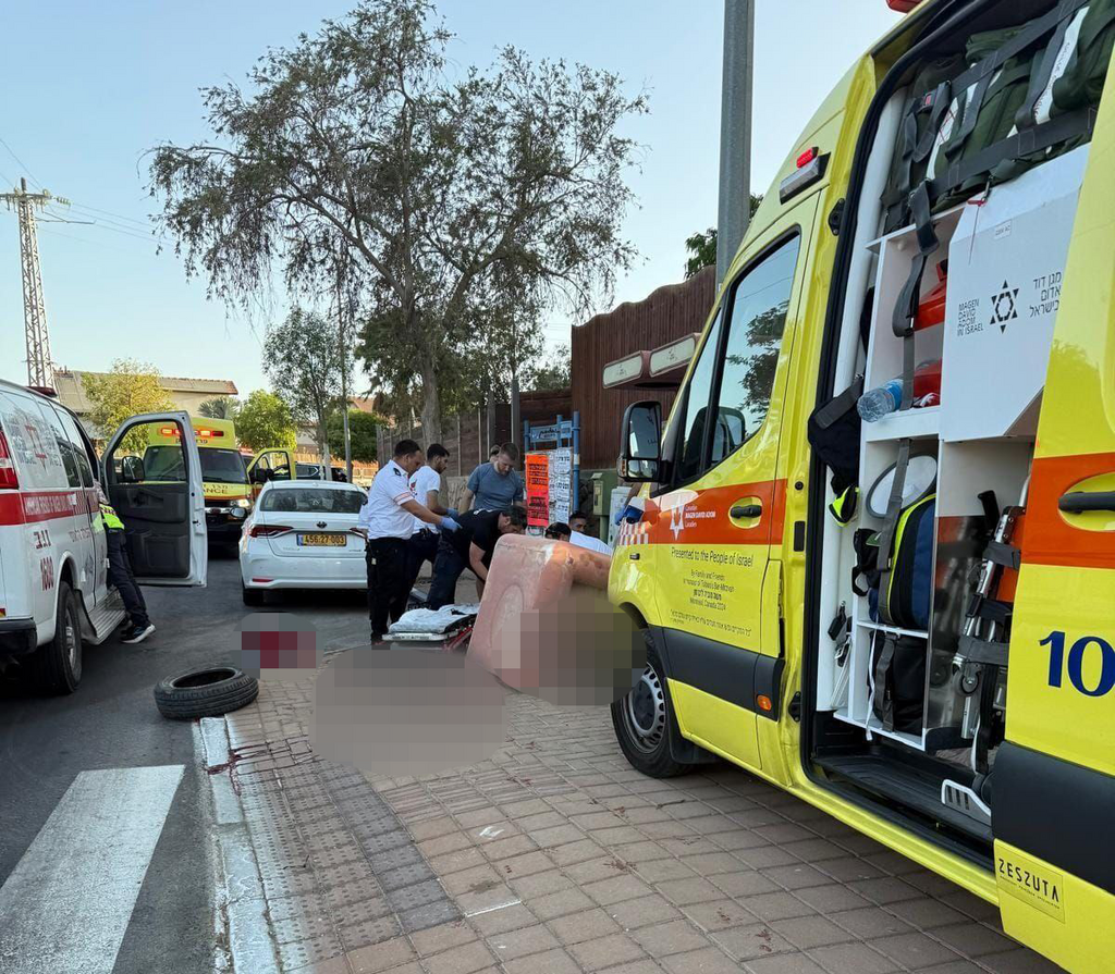 זירת האירוע באילת תיעוד מאילת: נער נפל מגובה רב