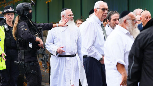 Manchester synagogue rabbi recalls for first time: 'I looked evil in ...
