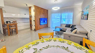 אנגלו סכסון - מיניפנטהאוז בגעתון בנהריה נהריה