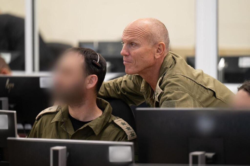 ניצן אלון