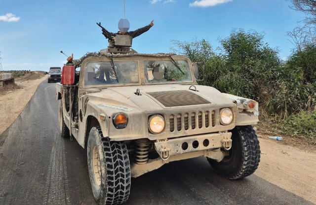 יוצאים מעזה | צילום: אילנה קוריאל yk14542647