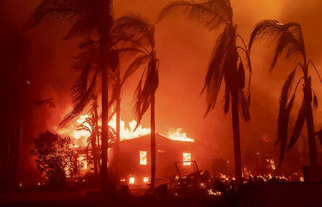 שריפה בלוס־אנג'לס. צילום: איי־פי yk14543900