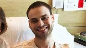 אלון אהל ואימו בבית החולים