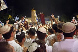 הקפות שניות בכיכר החטופים בתל אביב