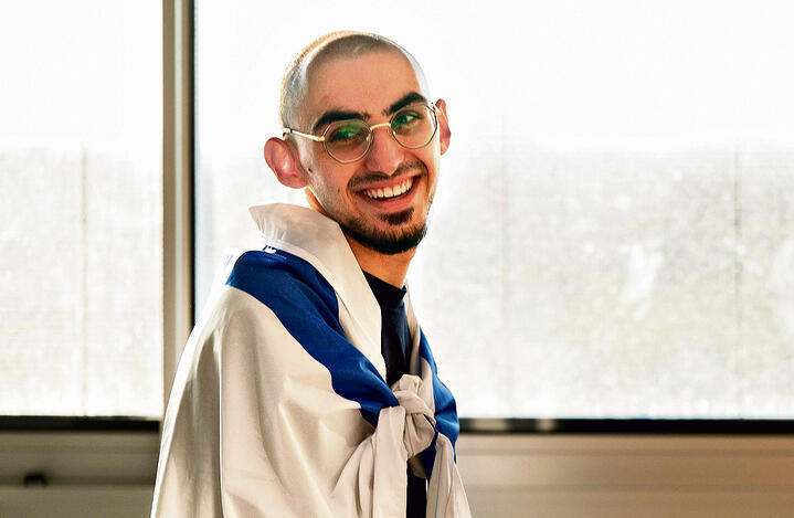 “אומץ מעבר לכל דמיון”. רום ברסלבסקי בבית החולים | צילום: ערן ירדני / לע"מ yk14545521