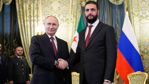 Putin gives Assad refuge and courts new leader