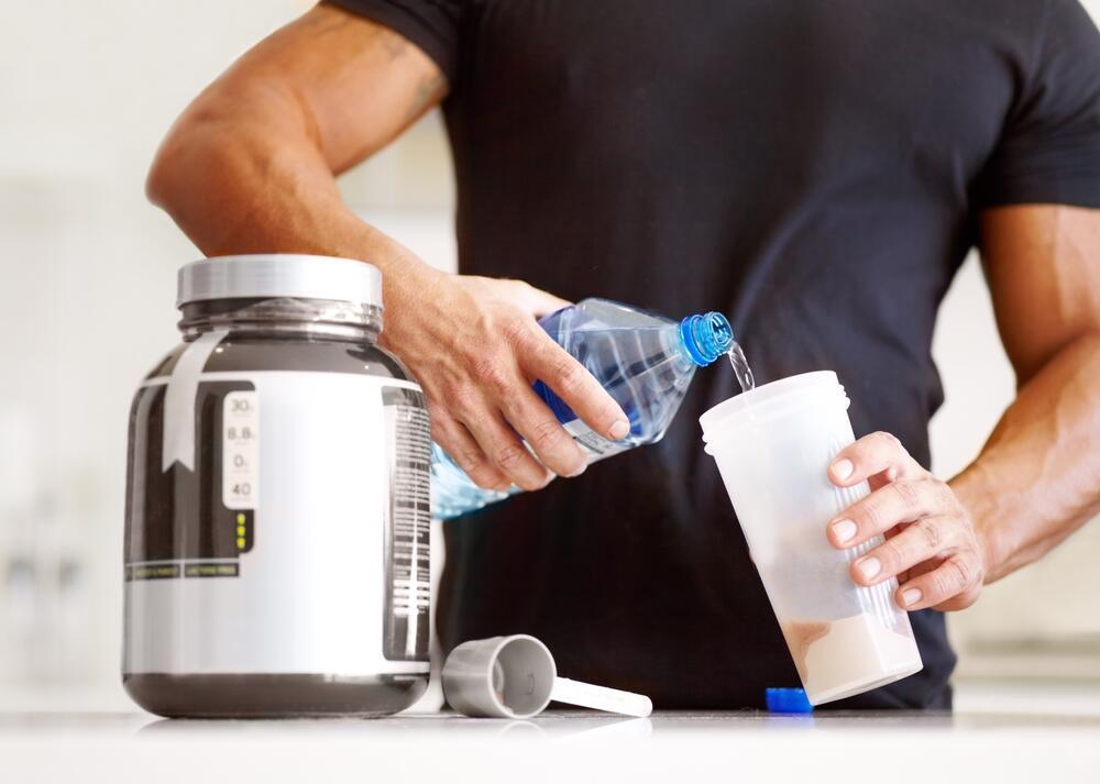 Whey powder (Photo: Shutterstock) אבקת חלבון