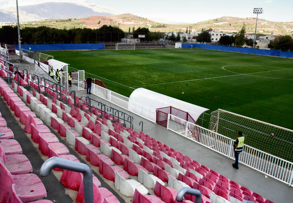 מרחק נגיעה מהחרמון. כדורגל, נוף וזיכרון | צילום: אביהו שפירא yk14544346