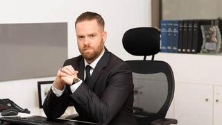 עו"ד אלון שליכטר 