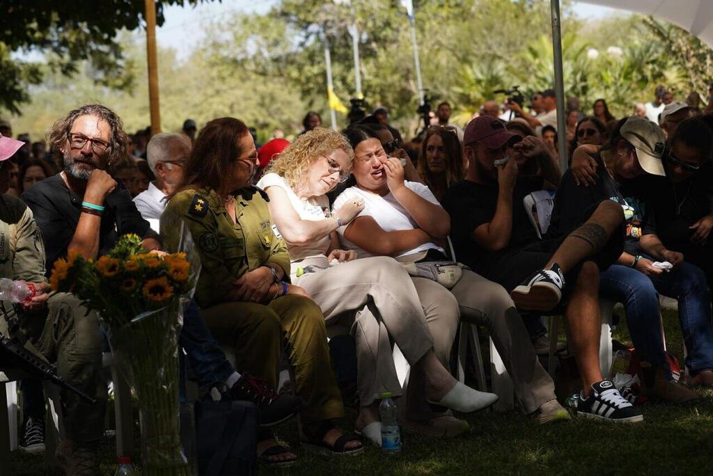 הלווייתו של רונן אנגל ז"ל (צילום: דנה רעני) הלווייתו של רונן אנגל ז"ל