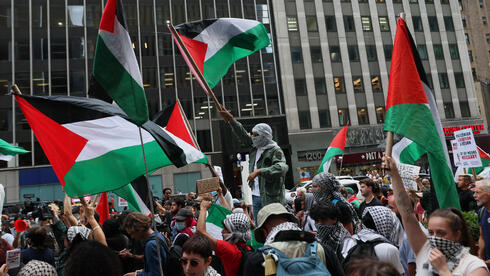 Jewish families exit NY schools over antisemitism