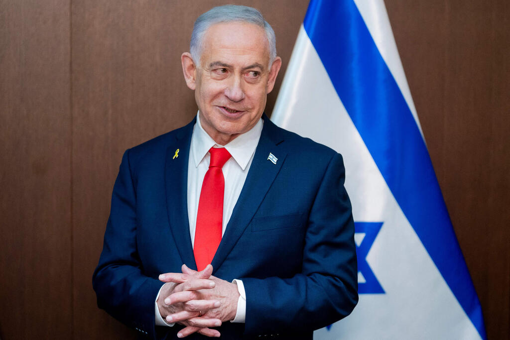 נתניהו. מעדיף חליפות יקרות יותר (צילום: Nathan HOWARD / POOL / AFP) פגישתם של ראש הממשלה בנימין נתניהו וסגן נשיא ארה"ב ג'יי די ואנס