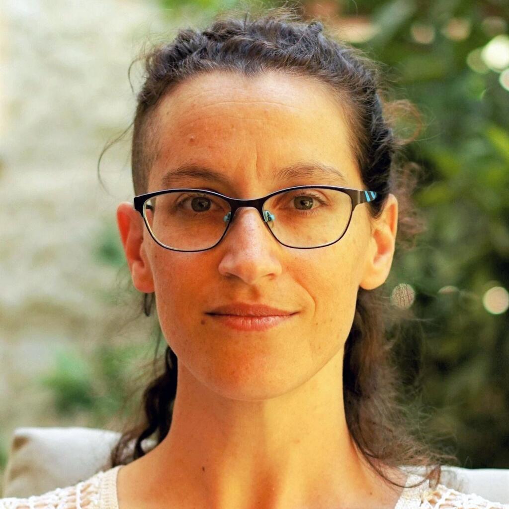 ''כשמדובר בהתמכרות קשה כבר אפשר לראות אותה בבית''. מיכל שכטר (צילום: דניאל סקלר) מיכל שכטר