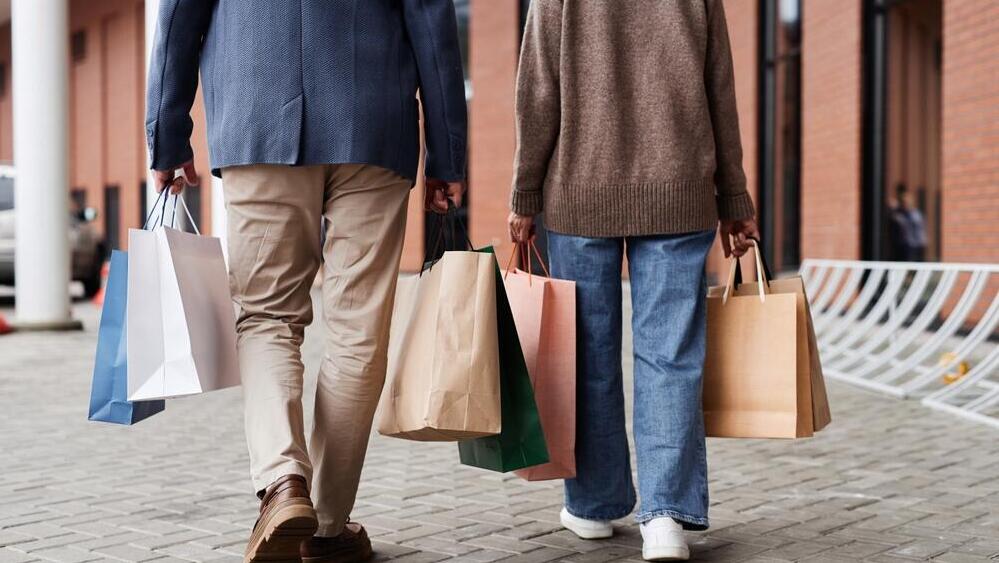 אותה כמות של קניות או אותו סכום שהקצבתי לעצמי כבר לא מספיק. התמכרות לקניות (צילום: shutterstock) התמכרות לקניות