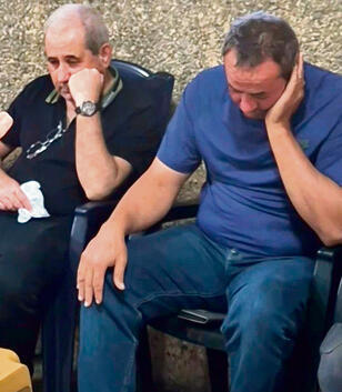 “רצח את כל המשפחה”. מחמוד (מימין), אביו של קאסם yk14560527