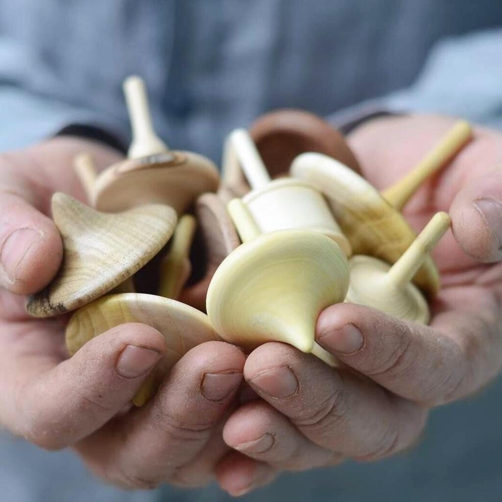 wooden by leon סביבוני עץ אקולוגיים בעבודת יד