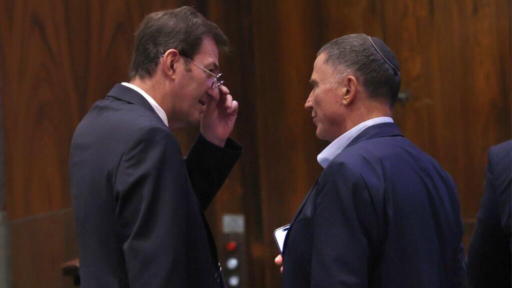 "רוצה לראות חברי קואליציה שיתנגדו". ביסמוט לא מתכוון לעצור (צילום: אלכס קולומויסקי) מליאת הכנסת