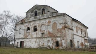 בית הכנסת העתיק בקורבין, כפי שהוצג במכירה הפומבית הקודמת