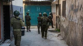 פעילות כוחות צה"ל ושב"כ באזור יהודה ושומרון - מעצר מבוקשים, איתור אמל"ח ומחרטות לייצור נשק