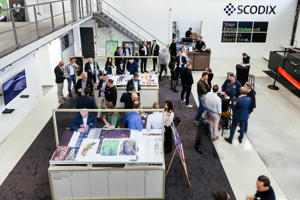 סקודיקס השיקה מרכז דמו (מרכז דמו וחווית לקוח חדשני (Scodix Experience Centre ), דיסלדורף גרמניה) סקודיקס השיקה מרכז דמו