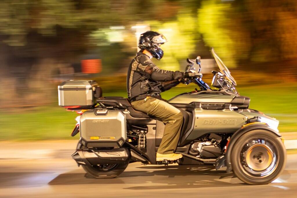 רכבנו על קאן אם קניון רד-רוק - המון מילים כדי לתאר פאן