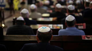 תפילה בבית הכנסת של סופיה