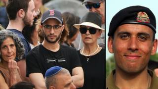 שורד השבי נמרוד כהן בהלווייתו של החלל החטוף סמ"ר עוז דניאל ז"ל שורד השבי נמרוד כהן בהלווייתו של החלל החטוף סמ"ר עוז דניאל ז"ל בבית העלמין בכפר סבא