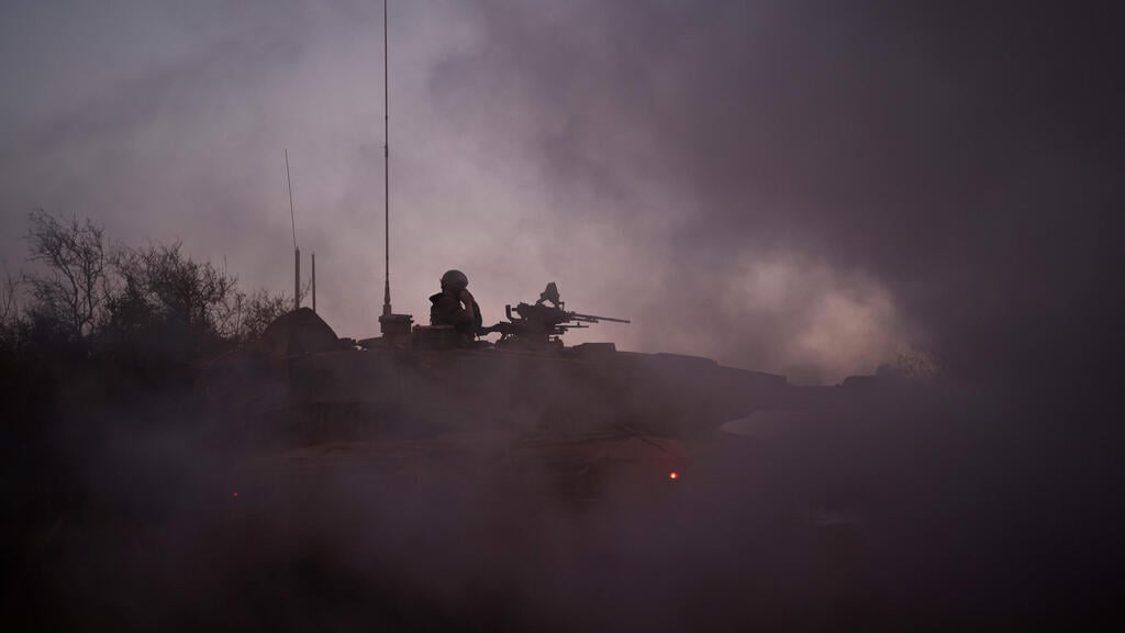 טנקים ישראליים בגבול לבנון (צילום: Jalaa MAREY / AFP) כוחות צה"ל ליד גבול לבנון