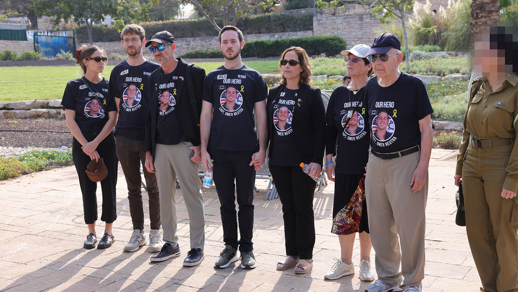 הלווייתו של סרן עומר נאוטרה ז"ל, בבית העלמין בקרית שאול