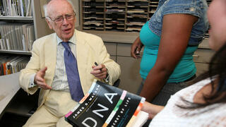 ווטסון ב-2007 במעבדה ביוסטון