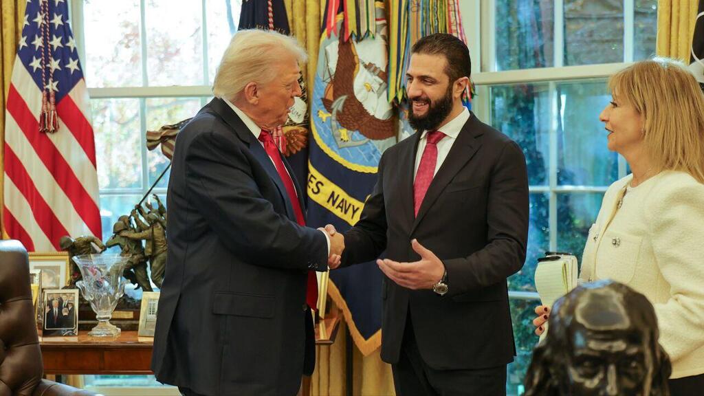 Trump met with al-Sharaa at the White House last year נשיא סוריה אחמד א-שרע בפגישה עם נשיא ארה"ב דונלד טראמפ בבית הלבן