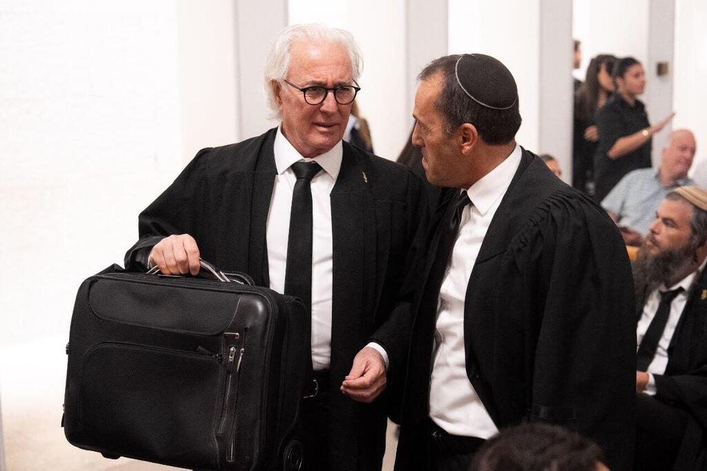 עו"ד ציון אמיר בכניסה לדיון (צילום: שלו שלום) דיון על התנהלות הפצ"רית בבית המשפט העליון
