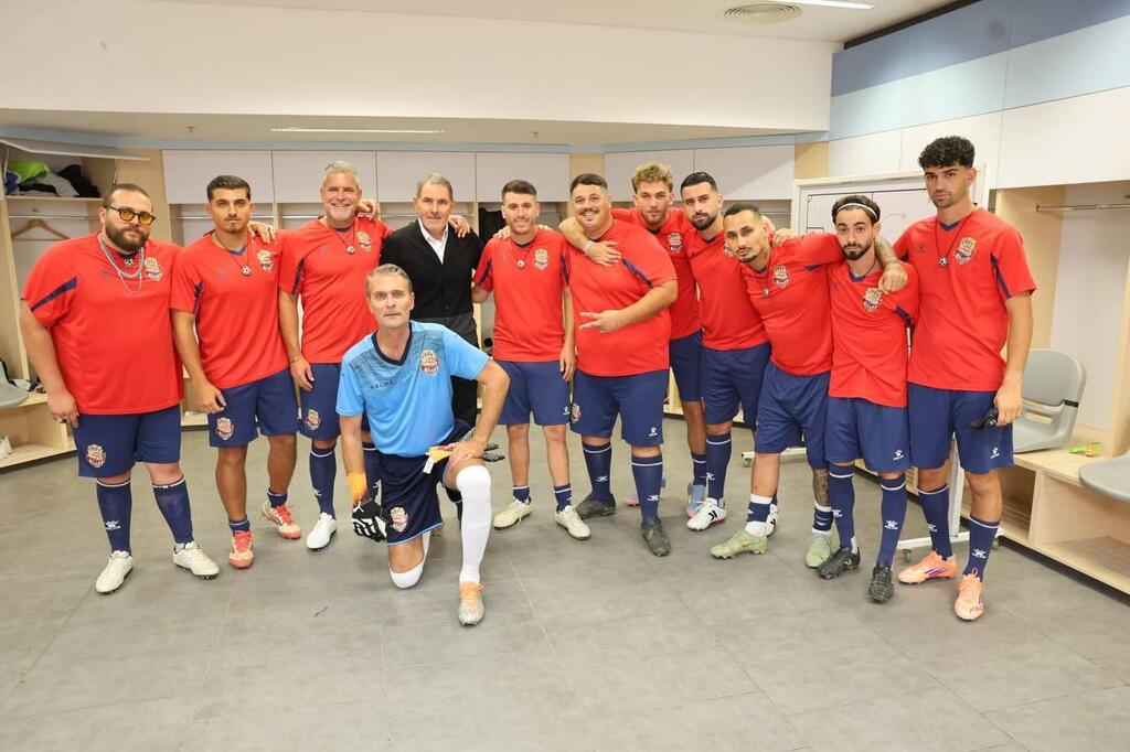 היישר מהפיליפינים (צילום: רפי דלויה) גולסטאר ארז איסקוב