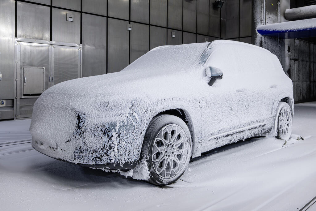 על חשמל או בנזין: מרצדס מחדשת את רכב הפנאי לשבעה