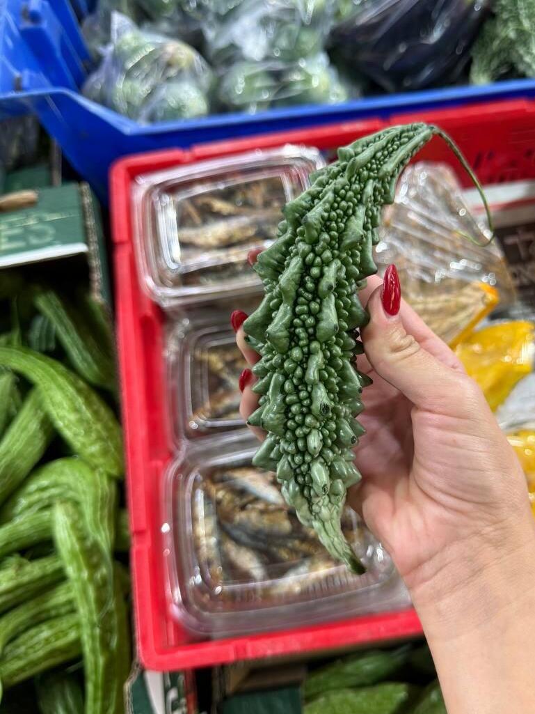 תמצאו כאן דברים שאין במקומות אחרים. השוק האסיאתי בתחנה המרכזית (צילום: ספיר גורדו) השוק האסיאתי בתחנה המרכזית