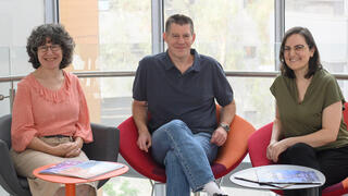 מימין: ד"ר אלינור גיגי, פרופ