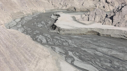 Iran mocks Netanyahu over flooding in Israel but fails to solve its own water crisis