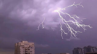 ברקים שתועדו מעל קריית אונו